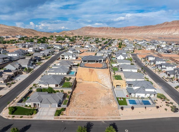 3361 S Bronco DR, Washington, UT 84780
