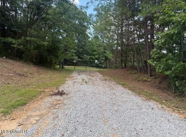 2555 Laws Hill Road, Holly Springs, MS 38635