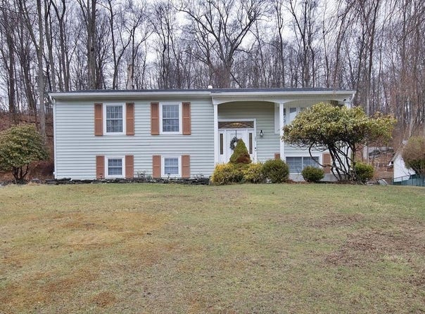 29 Mountainview Drive, Highland Mills, NY 10930