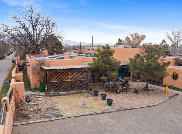 414 C De Baca Lane NW, Albuquerque, NM 87114