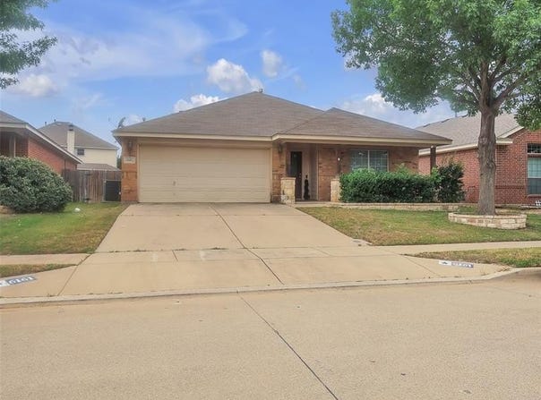 6161 Tilapia Drive, Fort Worth, TX 76179