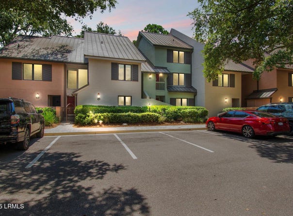 2 Lighthouse Lane, Hilton Head Island, SC 29928