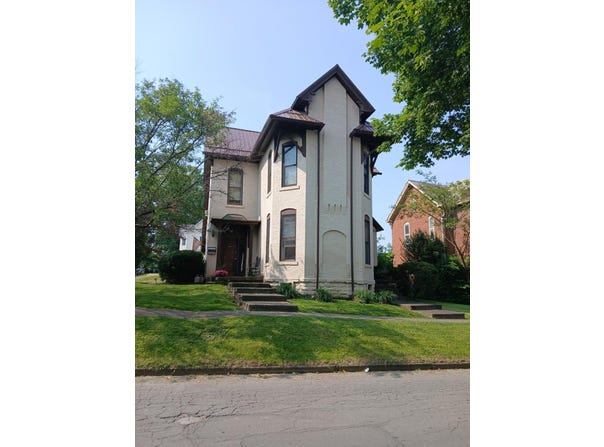 1032 Beatty Avenue, Cambridge, OH 43725