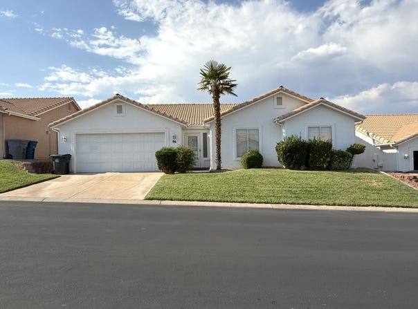 210 N MALL DR, St George, UT 84770