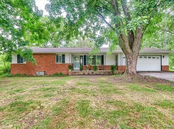 1154 Beth Drive, Lapeer, MI 48446