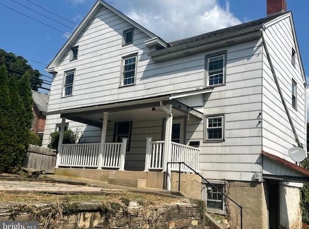 3070 SPRINGTOWN RD, HELLERTOWN, PA 18055