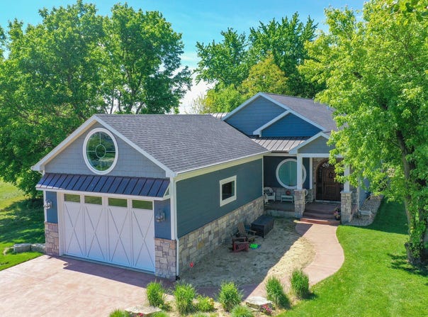 21373 Sail Bay Drive, Cassopolis, MI 49031