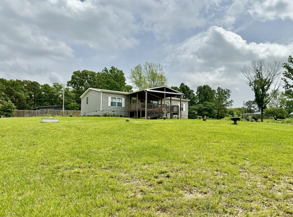 7780 Nadine Road, Houston, MO 65483