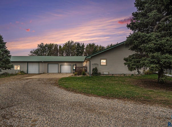 45265 SD 34 Hwy, Madison, SD 57042