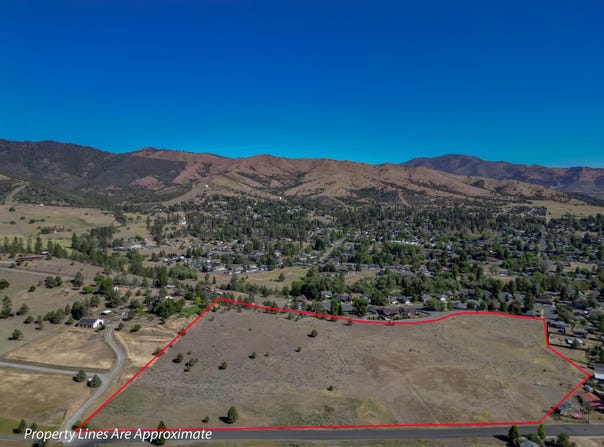 848 French St., Yreka, CA 96097