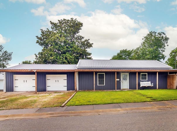 301 S McCreary Street, Fort Branch, IN 47648