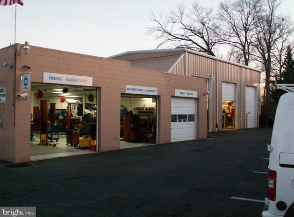 21 STEMMERS RUN ROAD, ESSEX, MD 21221