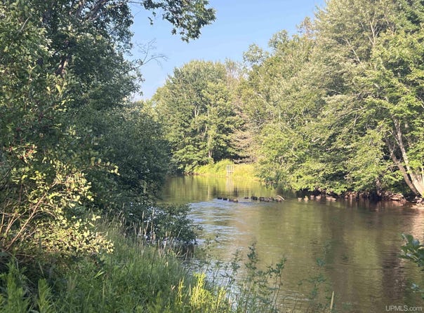 12.7 AC M-77, Germfask, MI 49836