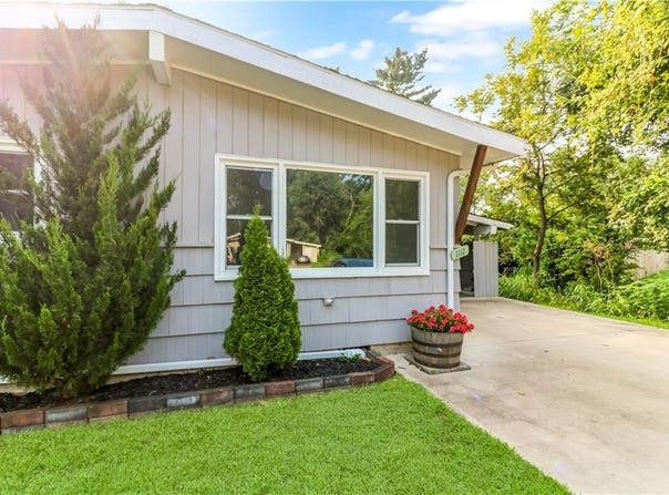 1112 ANDERSON Street, Warrensburg, MO 64093
