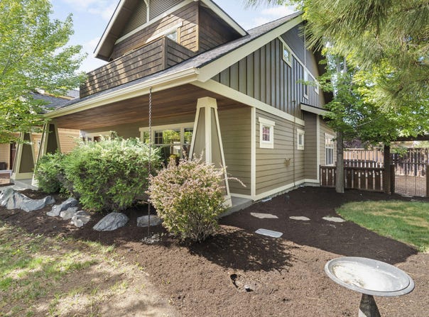 637 NW Compass Lane, Bend, OR 97703