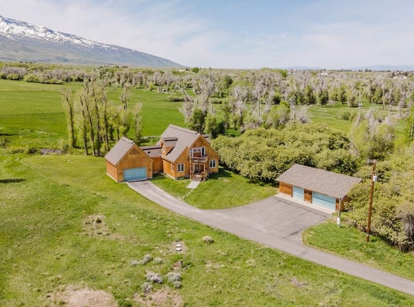 1225 Country Lane, Lamoille, NV 89828