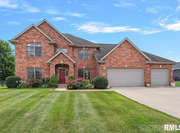 1600 E SPRUCE Street, Chatham, IL 62629