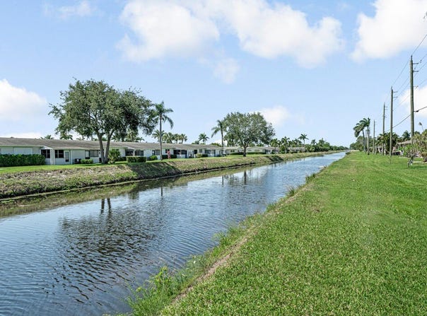 2775 Dudley Drive W, West Palm Beach, FL 33415