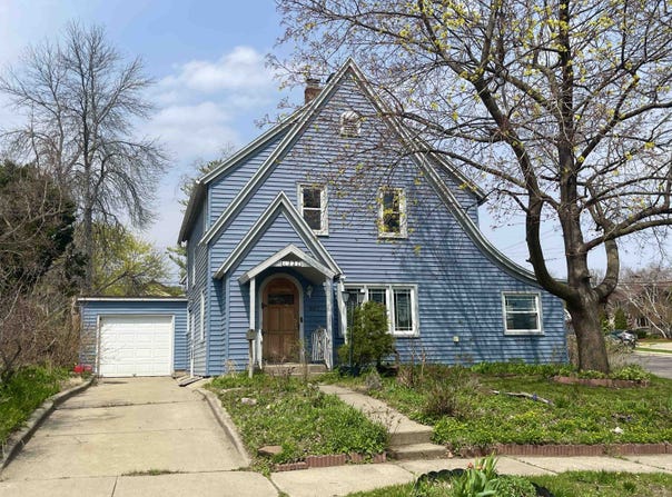 227 1st Street, Baraboo, WI 53913