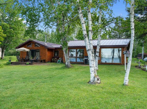 9222 Pachy Road, Carp Lake, MI 49718