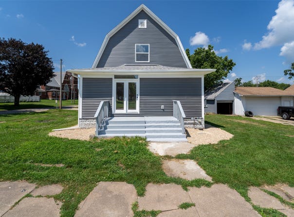 208 S Church Street, Toledo, IA 52342