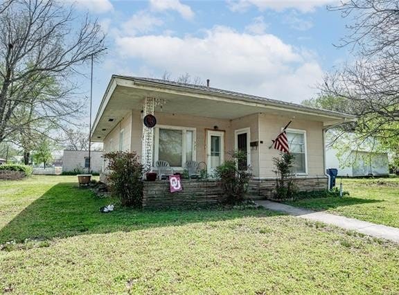 320 E 8th Street, Pawhuska, OK 74056
