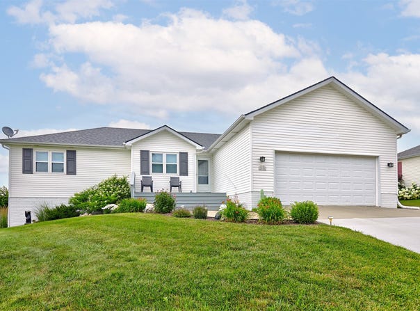 1506 Apple Drive, Indianola, IA 50125