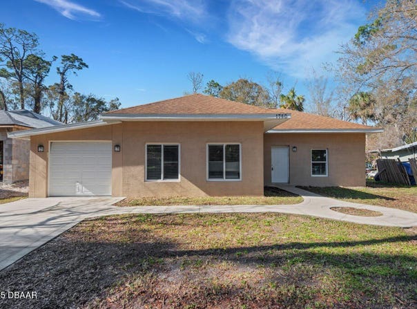1740 Palm Road, Holly Hill, FL 32174