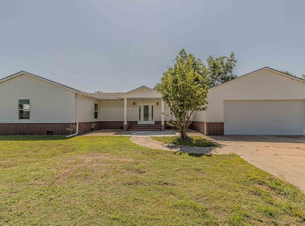 301 SE 3rd, Hoxie, AR 72433