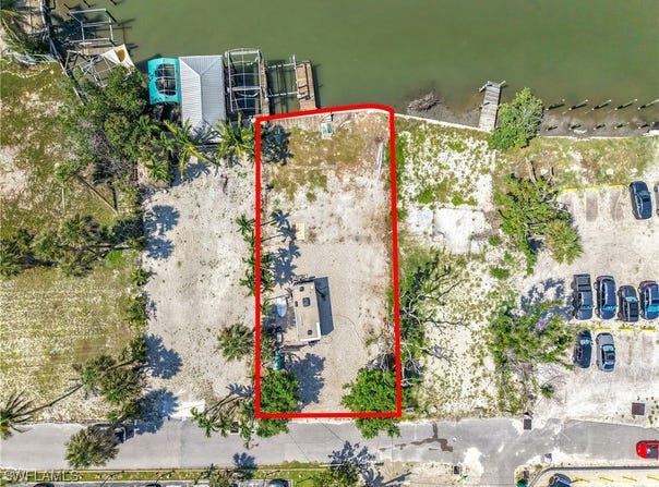 1339 Santos Road, Fort Myers Beach, FL 33931