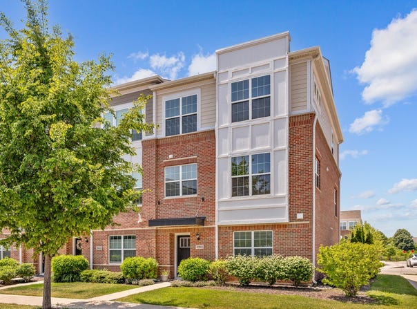 2961 Reflection Drive, Naperville, IL 60564