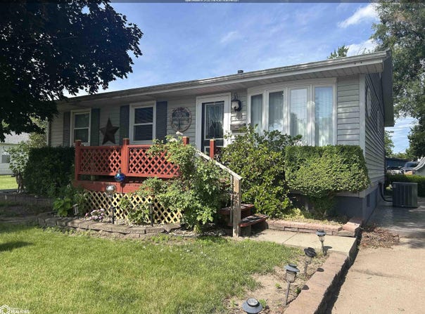 615 S Moore Street, Ottumwa, IA 52501