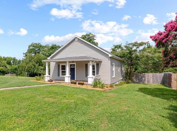 905 3rd St Street, Radford, VA 24141