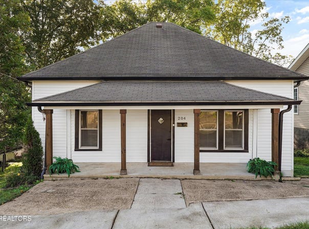 204 E 1st Ave, Lenoir City, TN 37771