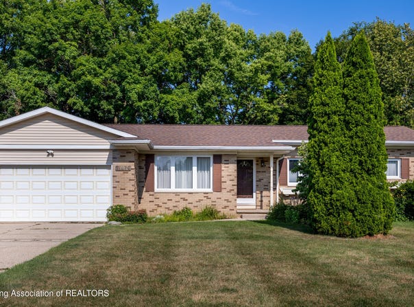 11273 Stoney Brook Drive, Grand Ledge, MI 48837