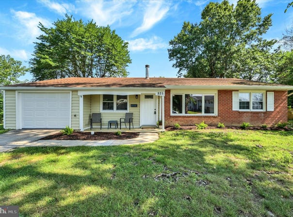 825 BACON AVENUE, DOVER, DE 19901