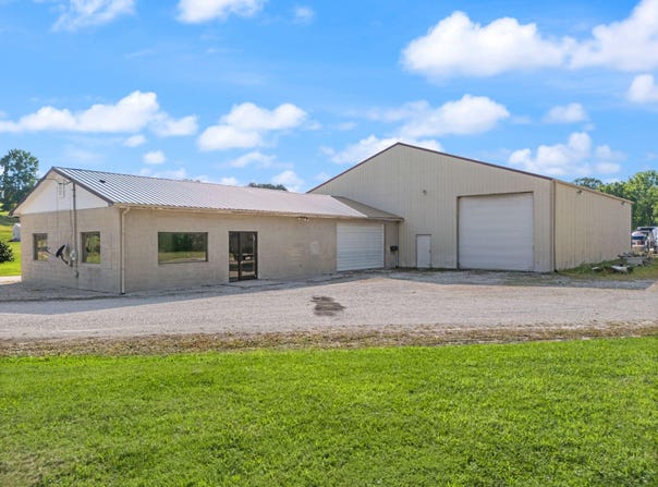 1230 Irvine Road, Clay City, KY 40312
