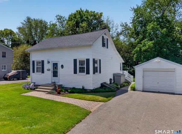 6 Joyce Court, East Lyme, CT 06357