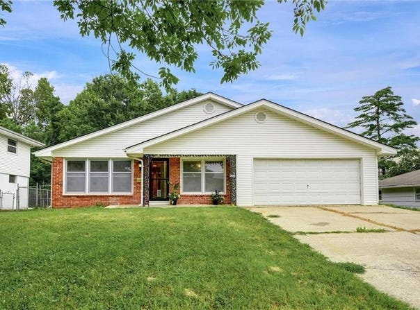 602 W 101 Street, Kansas City, MO 64114