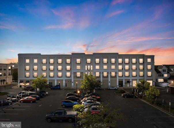 2 N COMMERCE Square, ROBBINSVILLE, NJ 08691