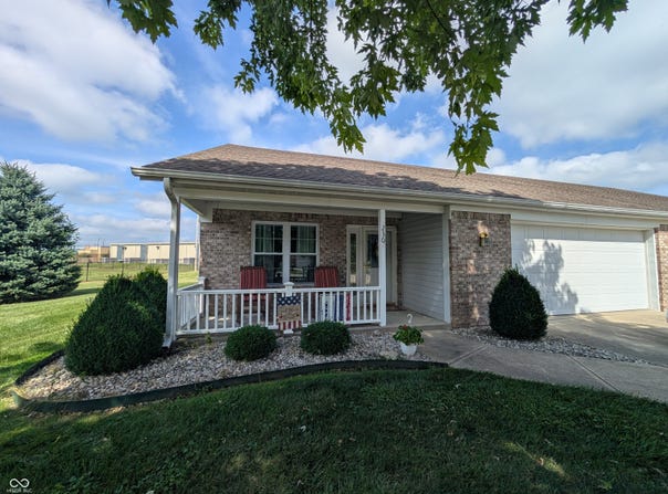 230 Blue Ribbon Court, Rushville, IN 46173