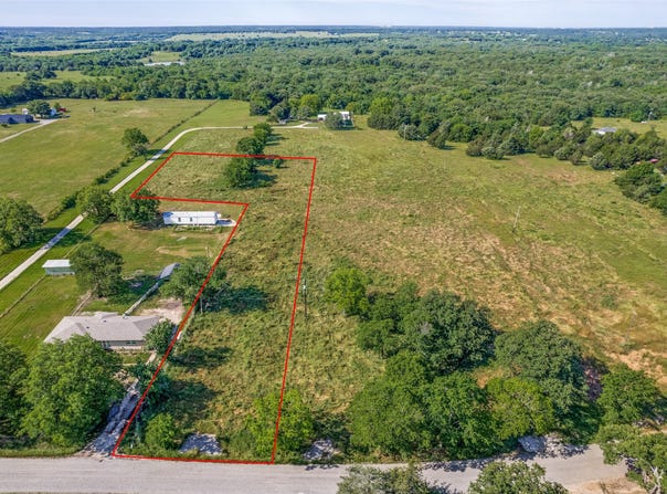 9436 Dripping Springs Road, Denison, TX 75021