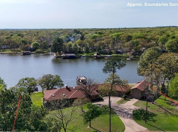 226 Bushwhacker Dr, Mabank, TX 75156