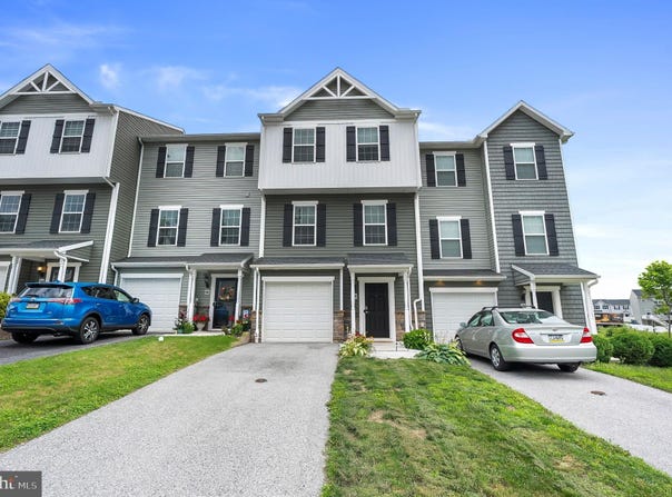68 AYRSHIRE DRIVE, HANOVER, PA 17331
