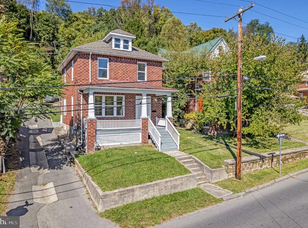 910 BEDFORD Street, CUMBERLAND, MD 21502
