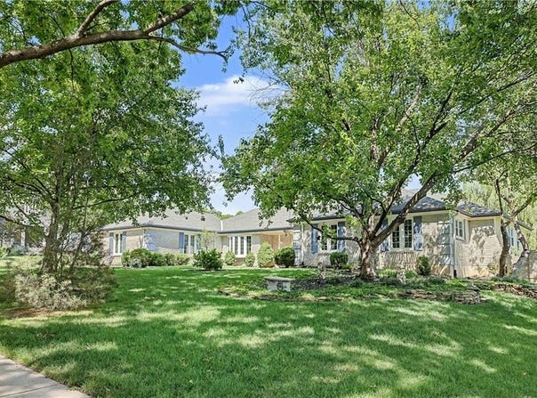 8311 Juniper Street, Prairie Village, KS 66207