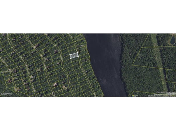 Sheridan Road, Hawley, PA 18428