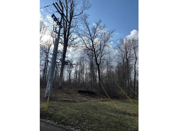 12651 Grant Rd, Howard, OH 43028