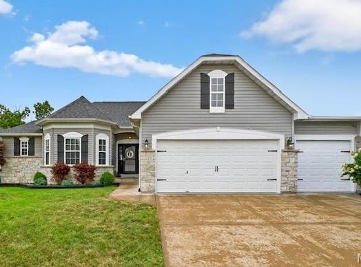 1310 Spring Lilly Drive, High Ridge, MO 63049