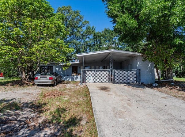 2304 N HASTINGS STREET, ORLANDO, FL 32808